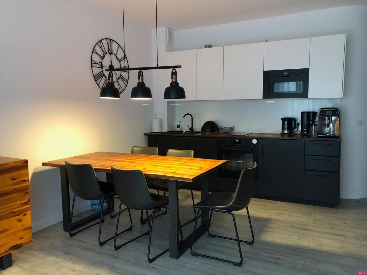 Apartament Na Lesnej ポビエロボ エクステリア 写真